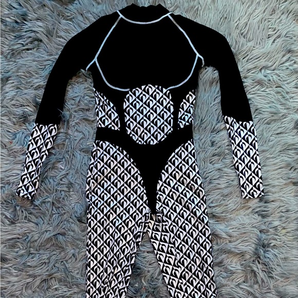 Bodysuit - Picture 2 of 2